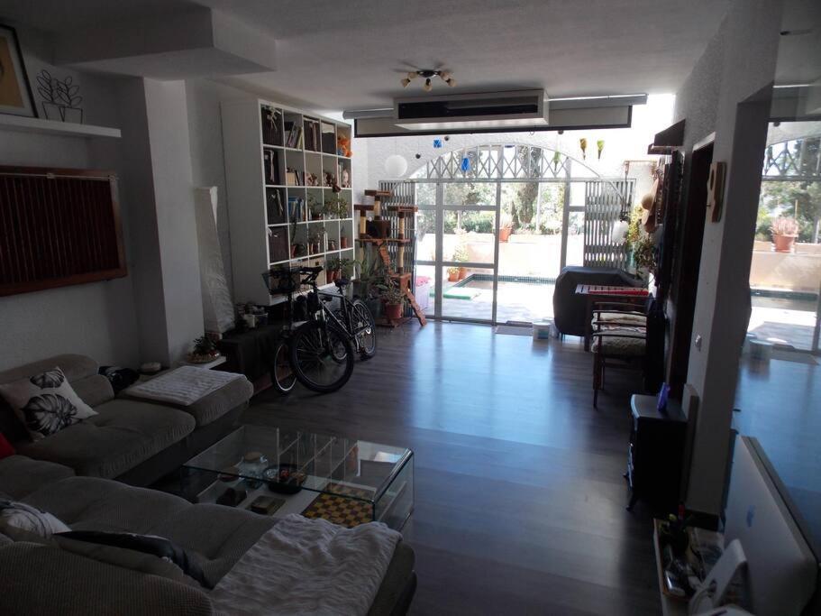 Spacious 2 Bedroom W/ Own Pool 5 Minutes Walk To Beach 坎波阿莫 外观 照片