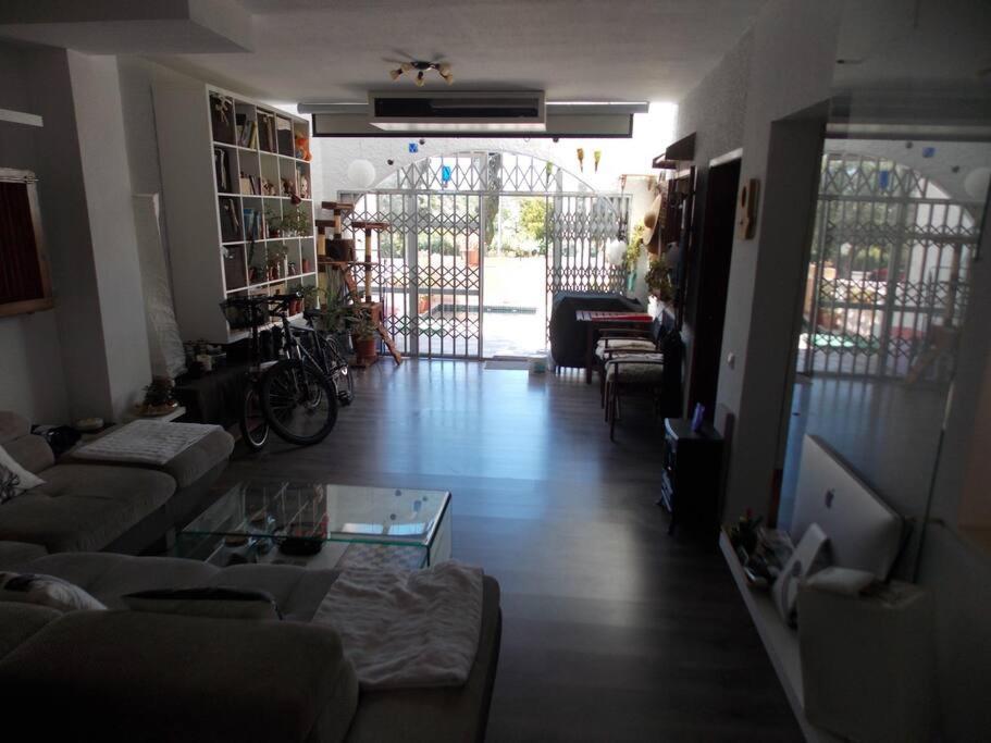 Spacious 2 Bedroom W/ Own Pool 5 Minutes Walk To Beach 坎波阿莫 外观 照片